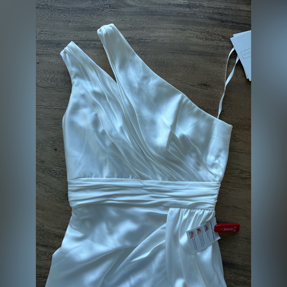 Mac Duggal White One-Shoulder Gown - Picture 10 of 10